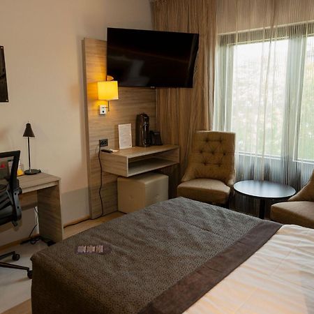 Hotel Pommern マリエハムン エクステリア 写真